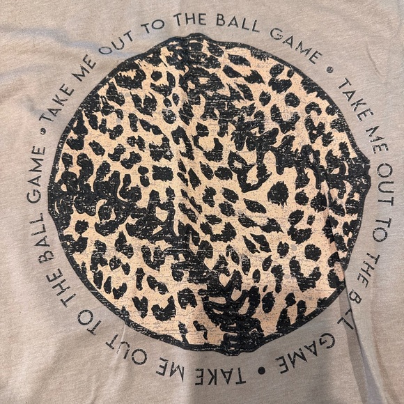 Baseball/softball tee. Worn once Shop the soho game day couture - Picture 8 of 8